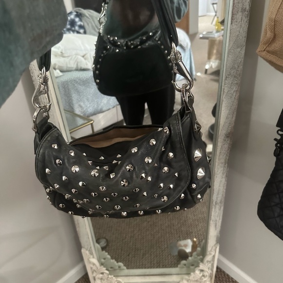 LEATHER SHOULDER BAG // WORN WITH SOME WEAR & TEAR - Picture 15 of 16